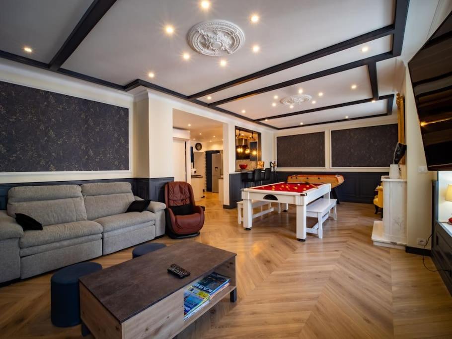 Mega Jeanne D'Arc Billard Baby Foot Logements Insolites Nancy Exterior foto